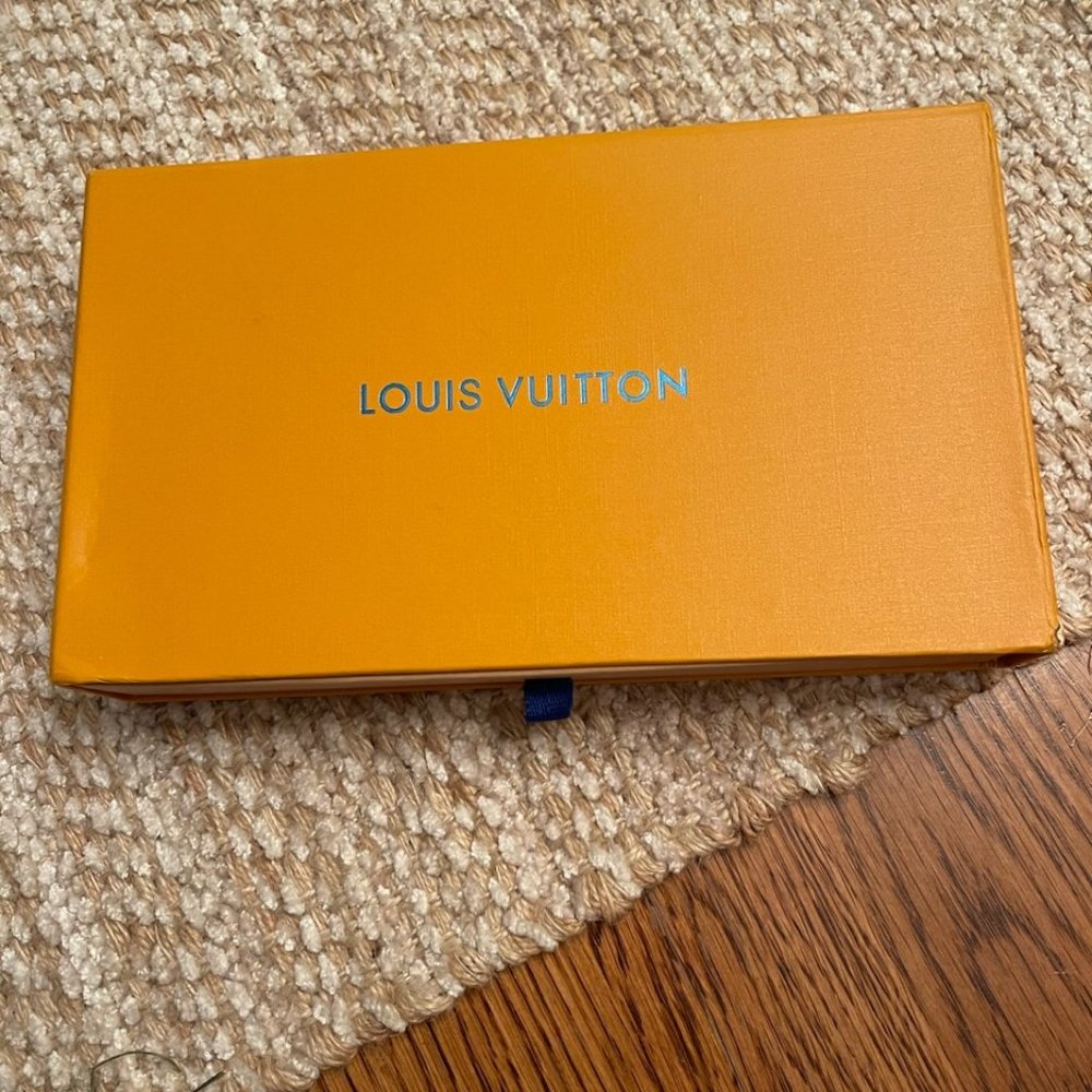 Louie Vuitton Zippy Wallet